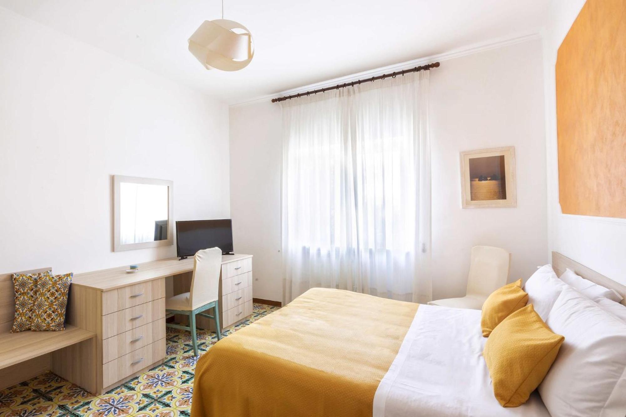 Sorrentovibes - Modern Apartment With Terrace, Swimming Pool&Tennis Bagian luar foto