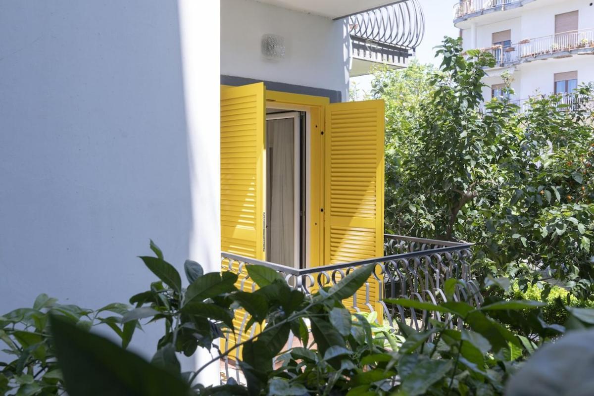Sorrentovibes - Modern Apartment With Terrace, Swimming Pool&Tennis Bagian luar foto