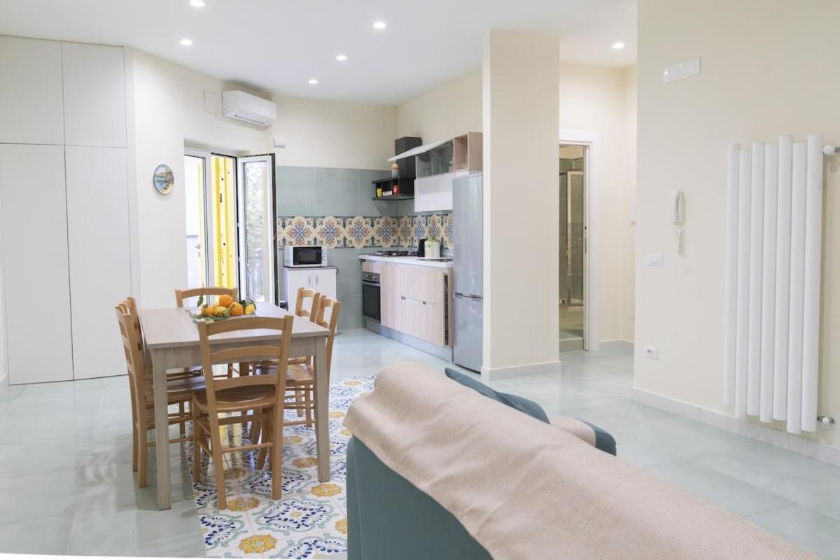 Sorrentovibes - Modern Apartment With Terrace, Swimming Pool&Tennis Bagian luar foto