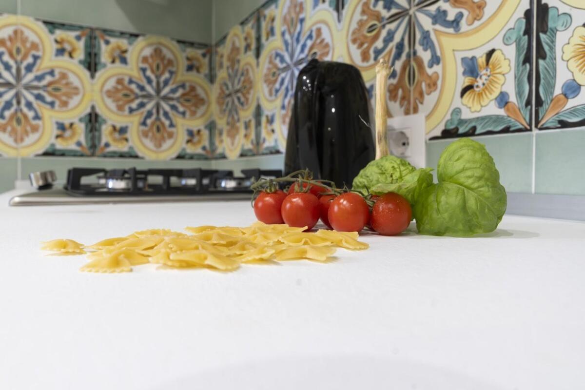 Sorrentovibes - Modern Apartment With Terrace, Swimming Pool&Tennis Bagian luar foto